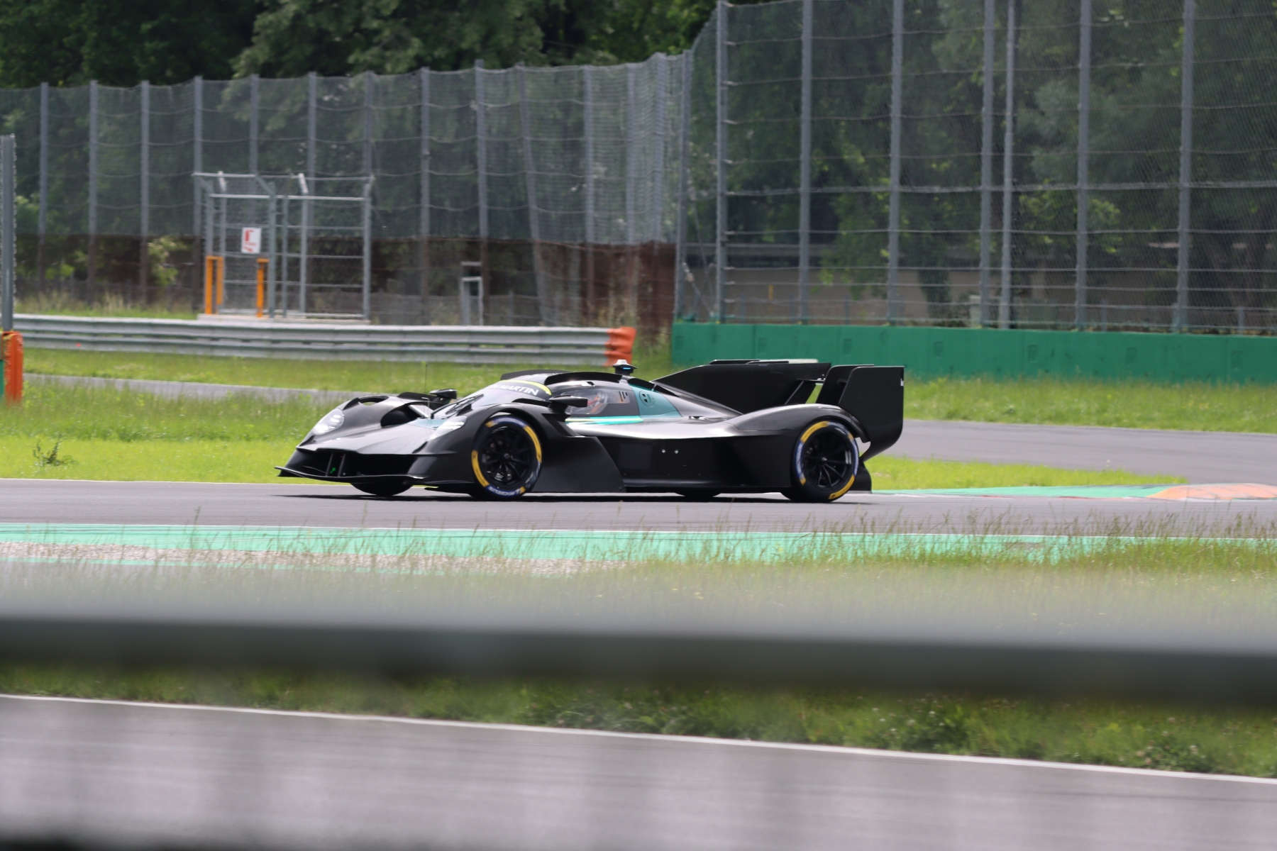 2025 Test WEC (Aston Martin - Peugeot)